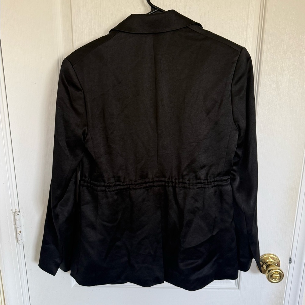 M.M La Fleur The Hyo Jacket - Everyday Satin - Picture 3 of 7